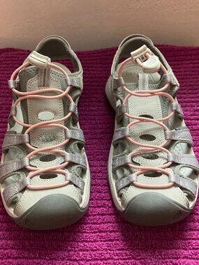 Keen Women's Astoria West Closed -Toe  Hiking Sandals - size 7.5